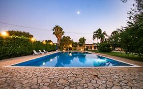Villa Con Parco E Piscina